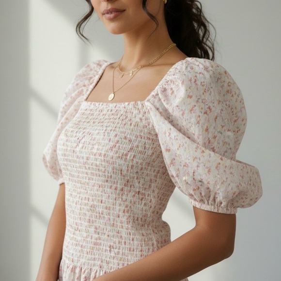 Heartloom Tops - Heartloom Svea Smocked Floral Puff Sleeve Top - Medium